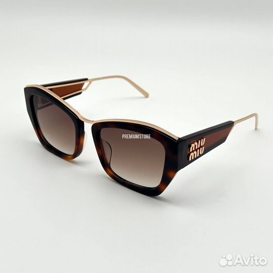 Солнцезащитные очки Miu Miu