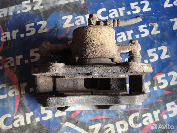 Суппорт передний левый Сузуки Гранд Витара