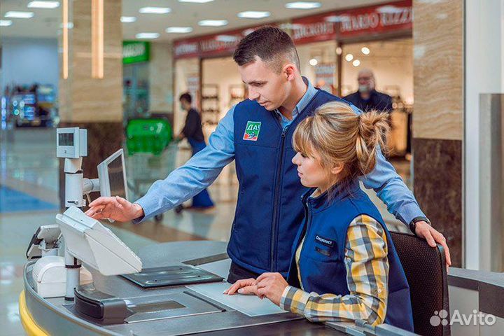 Специалист магазина (касса, выкладка товаров)