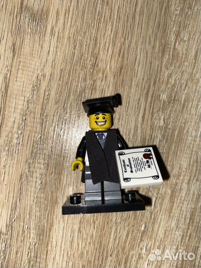 Lego минифигурка Graduate, 5 series