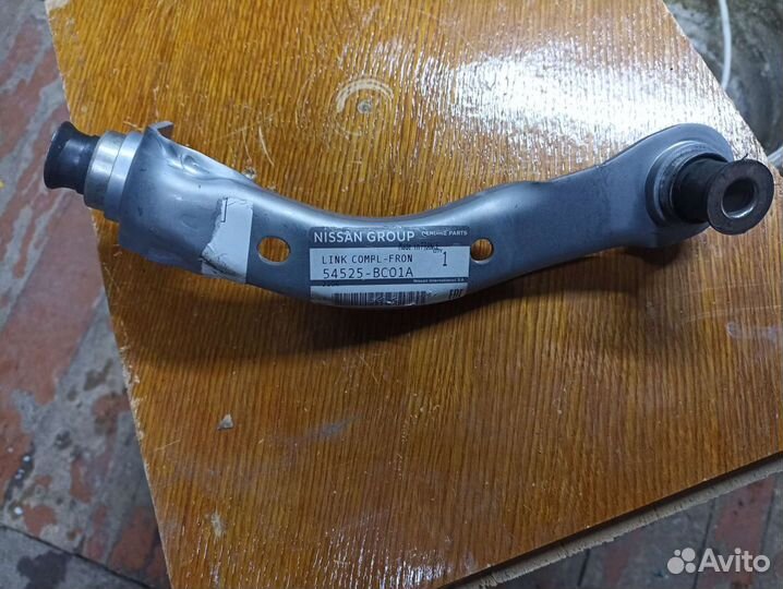 Рычаг кронштейн подрамника nissan