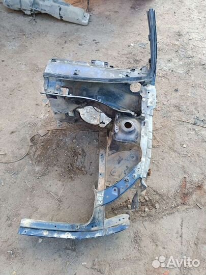 Четверть передняя левая Рено символ Symbol