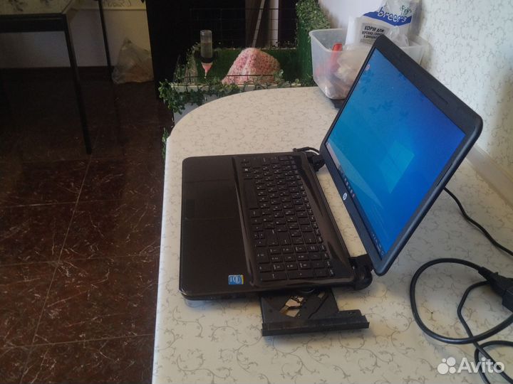 18 дюймовый ноутбук, стоят все программы