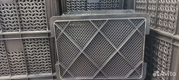 Ящик пластиковый универсальный