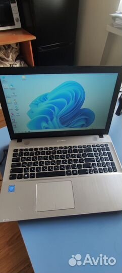 Ноутбук asus D541N