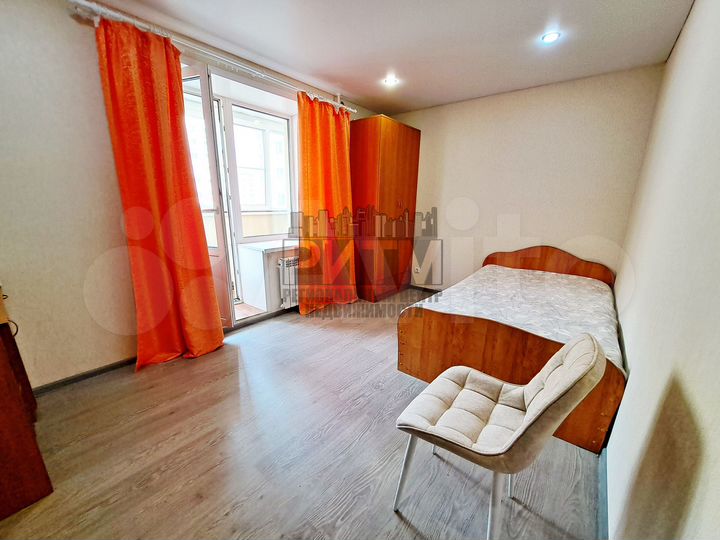 2-к. квартира, 57 м², 3/10 эт.