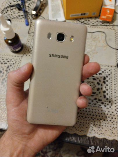 Телефон Samsung j5