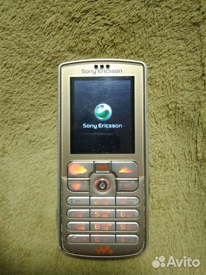 Sony Ericsson W700i