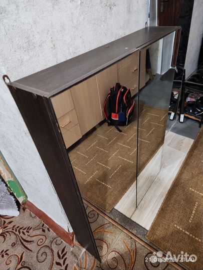 Шкаф навесной