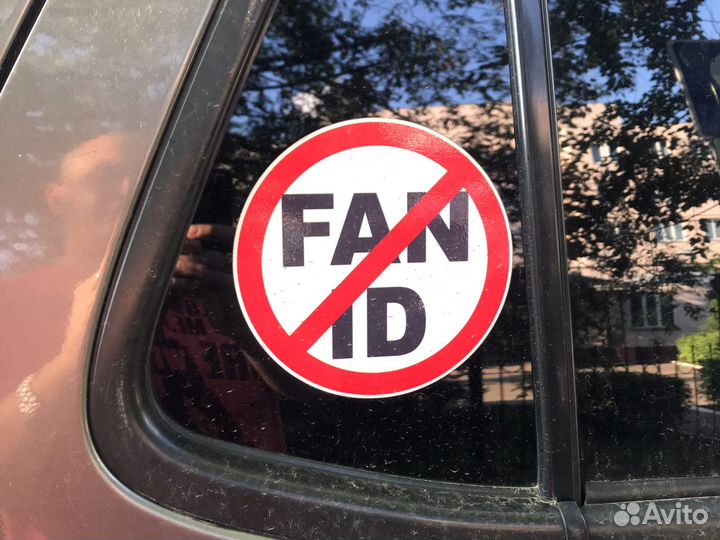 Наклейка на авто