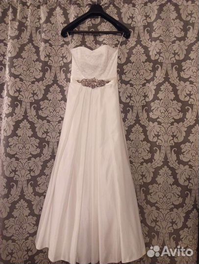 Свадебное платье 42 44 атласное с кружевным лифом