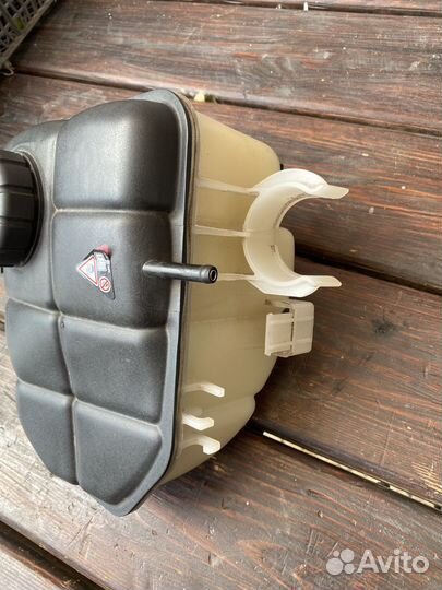 Бачок расширительный Mercedes-Benz C-Class W203