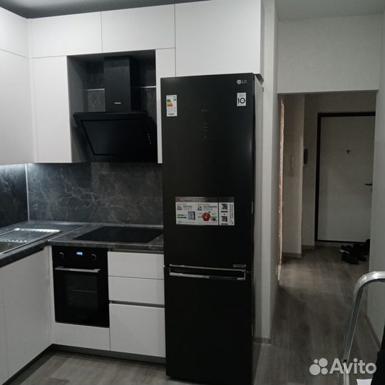 Кухня под потолок на заказ