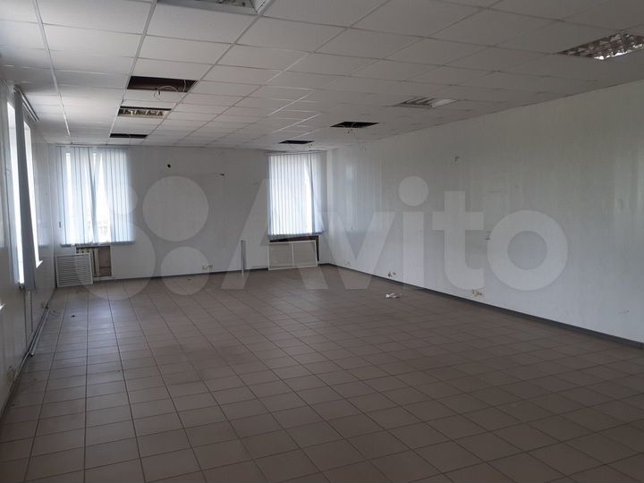 Офис с парковкой на Краснова, 73.8 м²