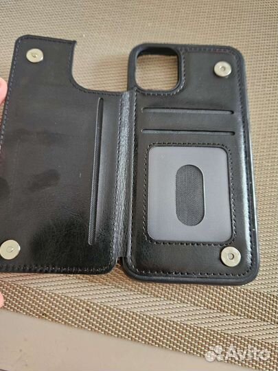 Чехол на iPhone 11