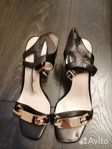 Продам новые босоножки Calipso
