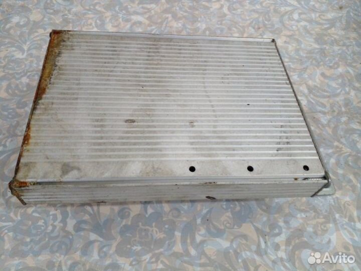 Усилитель акустической системы Chrysler Crossfire