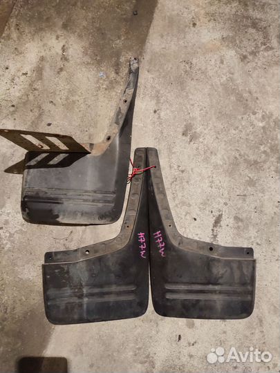 Брызговики pajero io