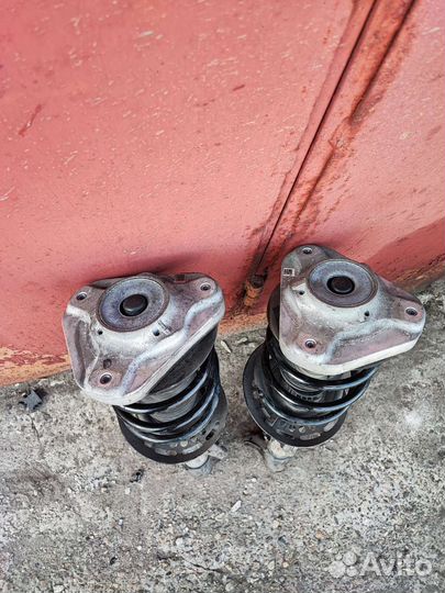 Стойки передние Мерседес w212