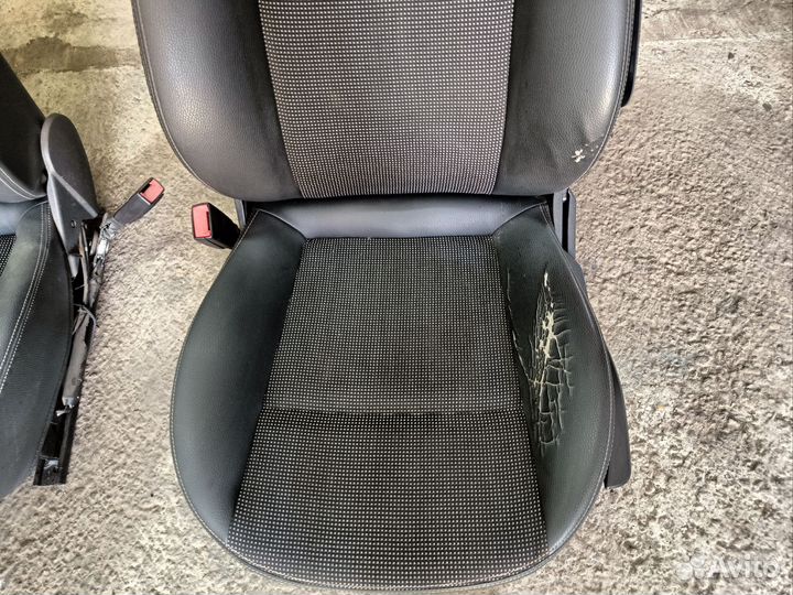 Сиденья Опель Астра Н (Хэтчбек)