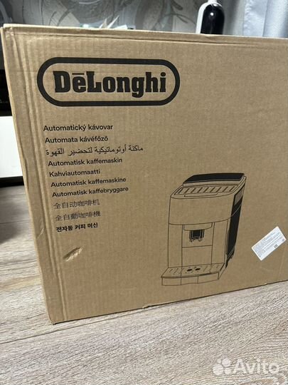 Кофемашина delonghi magnifica s