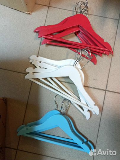 Вешалки плечики