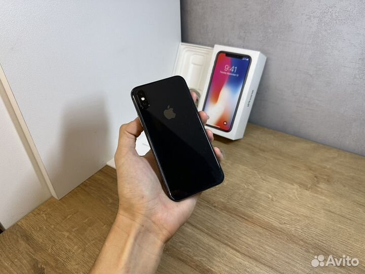 iPhone X, 64 ГБ