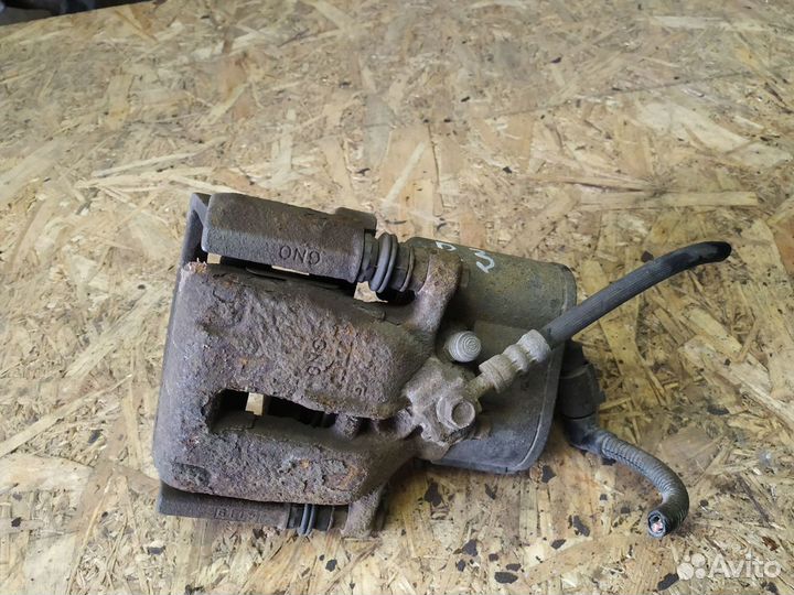 Суппорт задний VW Passat CC