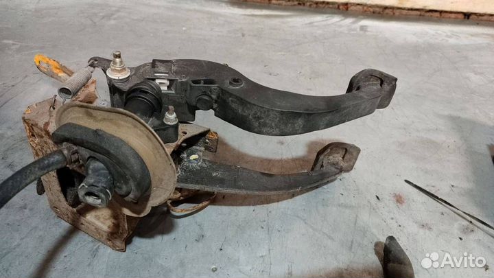 Узел педальный (блок педалей) Ford Mondeo 3 рест