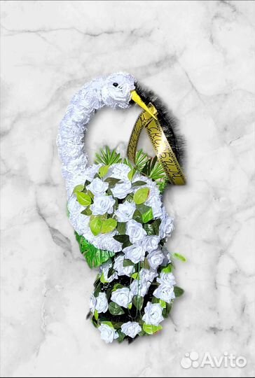 Искусственные цветы, корзины, венки