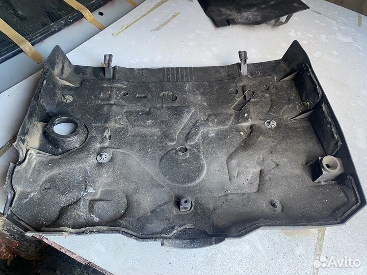 Накладка на двигатель cadillac cts 2