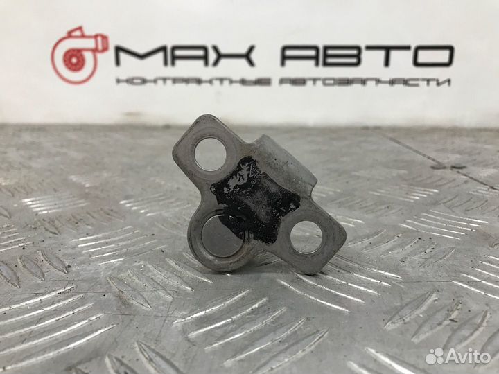 Б/У ответная часть замка двери задний левый