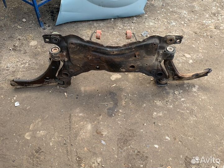 Mazda 3 bk подрамник передний