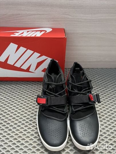 Кроссовки nike air force 270