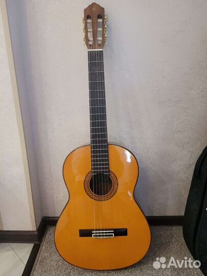 Классическая гитара Yamaha С80 с чехлом