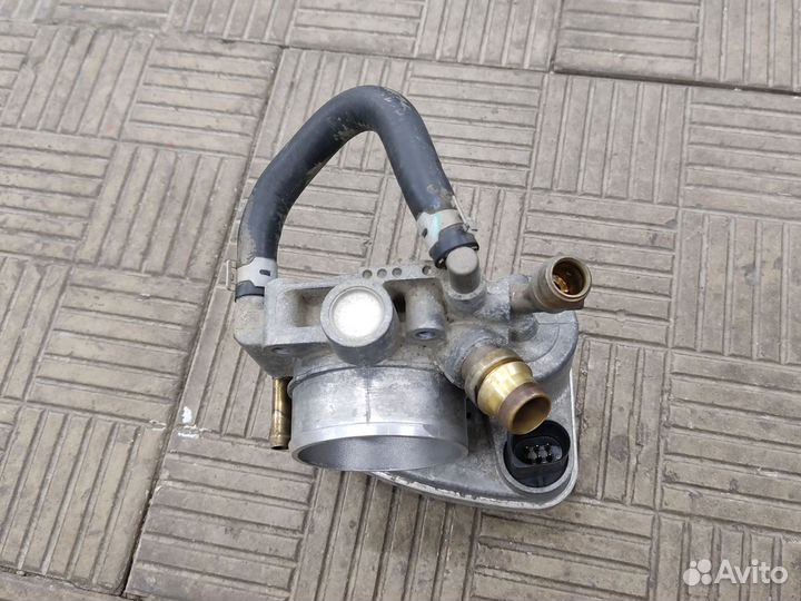 Дроссельная заслонка Opel Astra H Z16XER