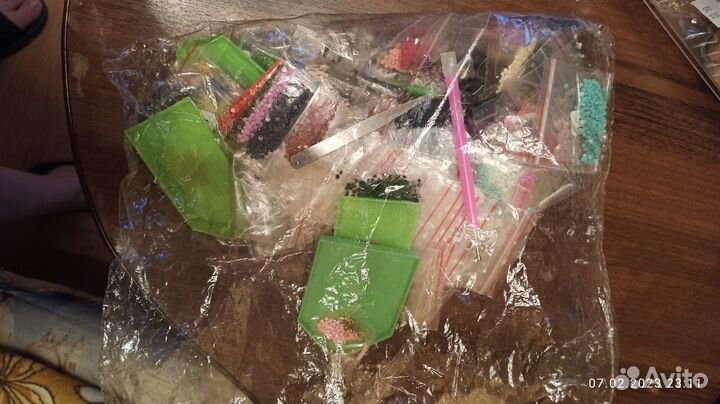 Стразы для алмазной мозаики