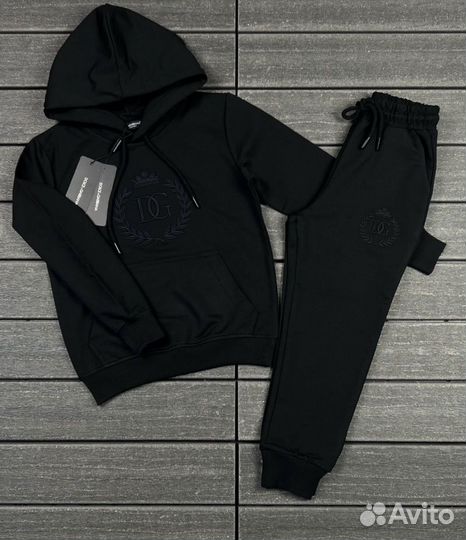 Спортивный костюм