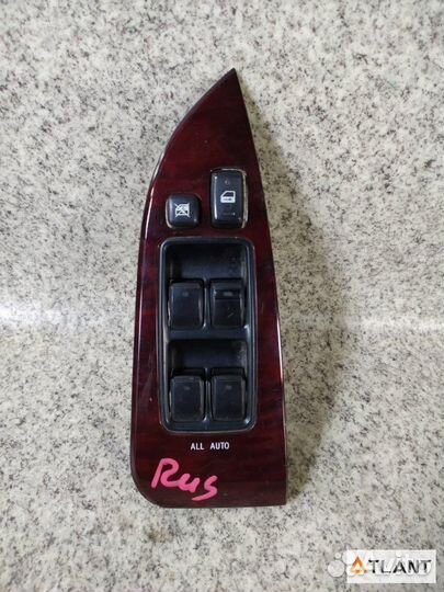 Блок упр. стеклоподьемниками передний правый toyot