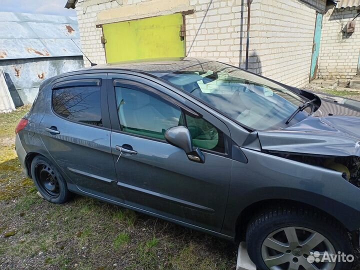 Разбирается на запчасти peugeot 308 2009 1.6