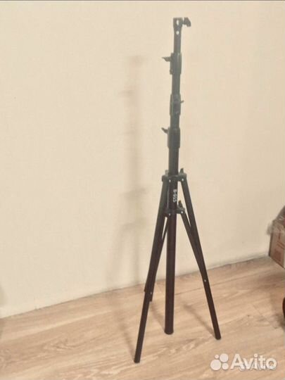 Студийный свет Aputure Light Storm LS 1S