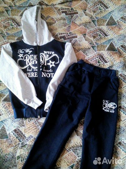 Костюм спортивный