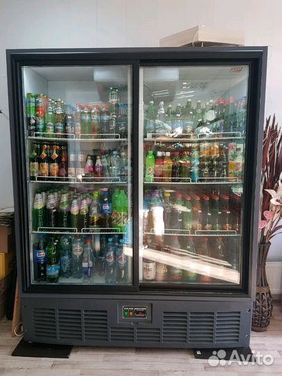 Холодильный шкаф