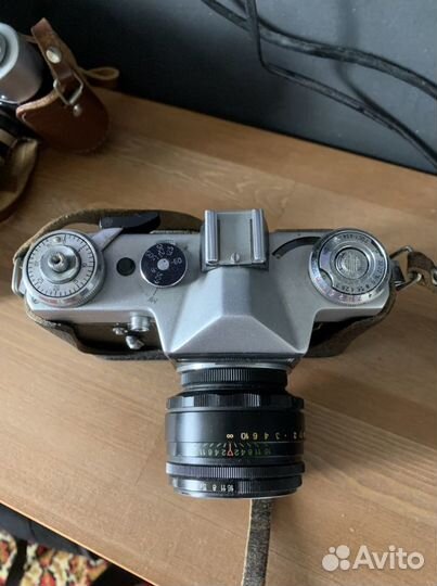 Пленочный фотоаппарат зенит