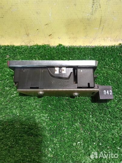 Плафон салонный Audi A8 4H (D4) 2009