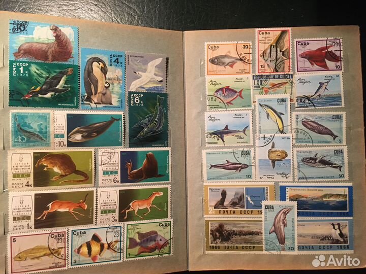 Альбом и 370 марок 