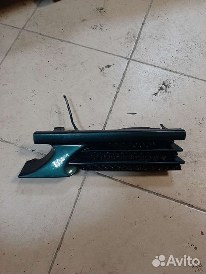 Mercedes w 202 заглушка бусировочного крюка