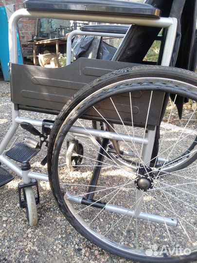 Комнатная коляска для инвалидов