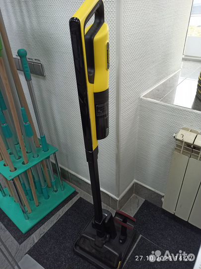 Пылесос аккумуляторный Karcher VC 4s Cordless