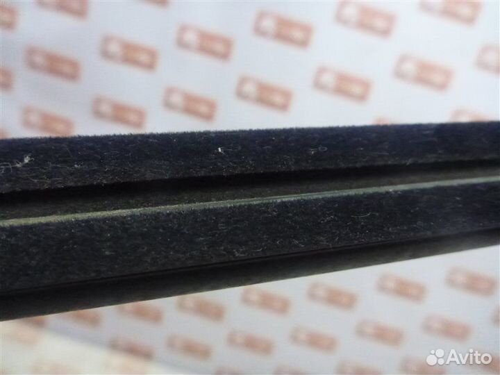 Уплотнитель стекла двери бархотка передний левый